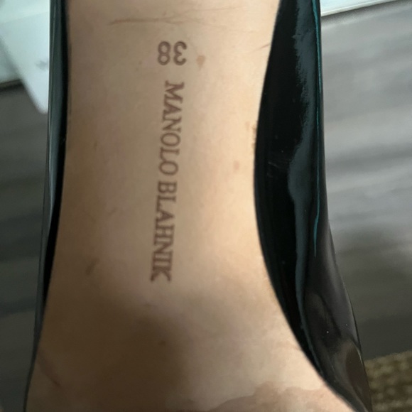 Manolo Blahnik Black Patent Leather - Picture 3 of 6